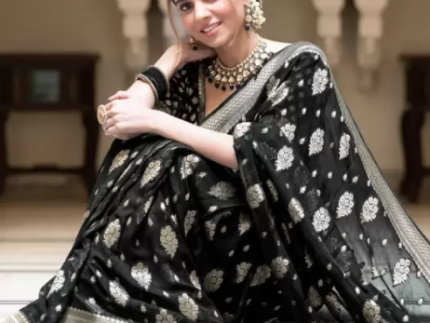 Aabtyohar Soft Lichi Silk Beautiful Saree